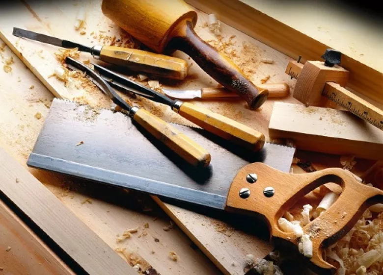 How to Get a Carpenter License